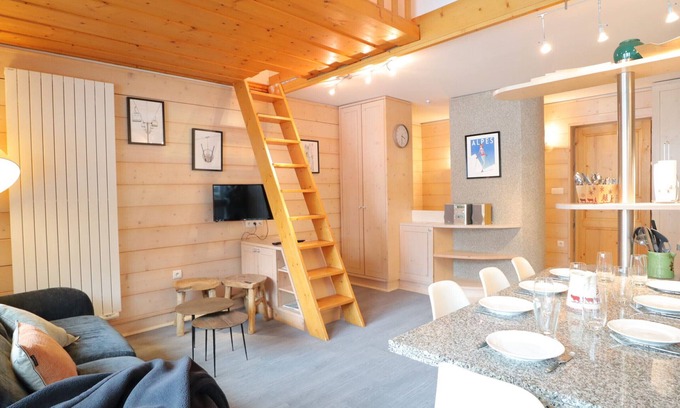 Les Gets Apartment | Comfortable apartment for 6 with balcony and parking in Les Gets