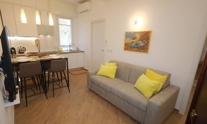 Arenzano Apartment | Comfortable apartment in the center of Arenzano, a few steps from the sea