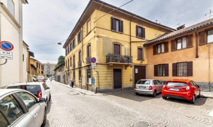 Bruzzano Apartment | Comfortable APT, 1km from M3 Affori and Ferrovia!