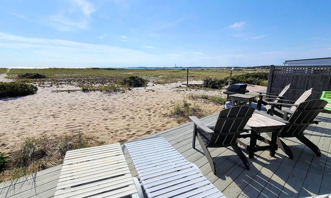 North Truro Condo | Comfortable Beach Point Waterfront 2BD-Step into the Sand on Cape Cod Bay