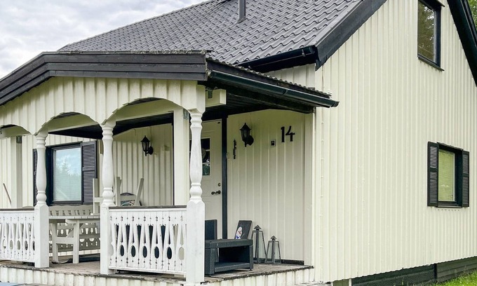 Bograngen House | Comfortable, bright cottage with good conditions for outdoor activities.