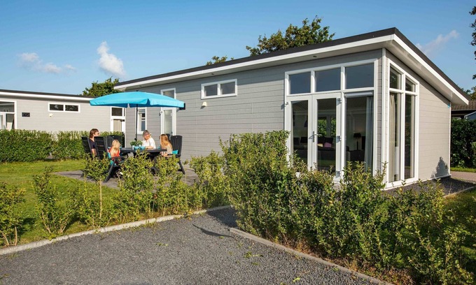 Egmond aan den Hoef Ski Chalet | Comfortable chalet sea at 3.5 km, in Egmond