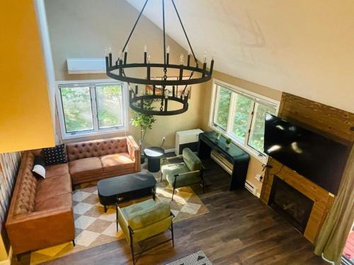 North Conway House | Comfortable Cozy Conway Hideaway that Sleeps 8 Pet Friendly
