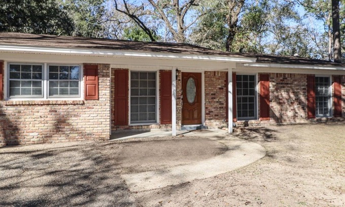 Mobile House | Comfortable Cozy Getaway/3 Bedroom/Game room