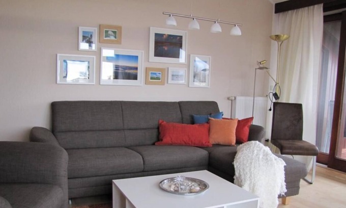 Busumer Deichhausen Apartment | comfortable apartment for 2-3 P. overlooking the North Sea, * Wi-Fi *, Pets Allowed