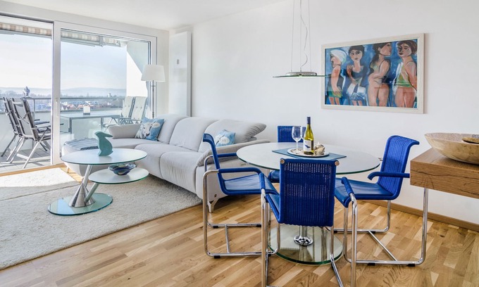 Uhldingen-Muehlhofen Apartment | Comfortable vacation apartment 'Bodenseepanorama Oberuhldingen' with Lake View, Balcony and Wi-Fi