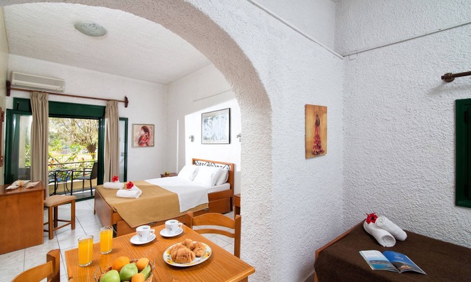 Limenas Chersonisou Apartment | Comfortable Central Apartment Up To 4