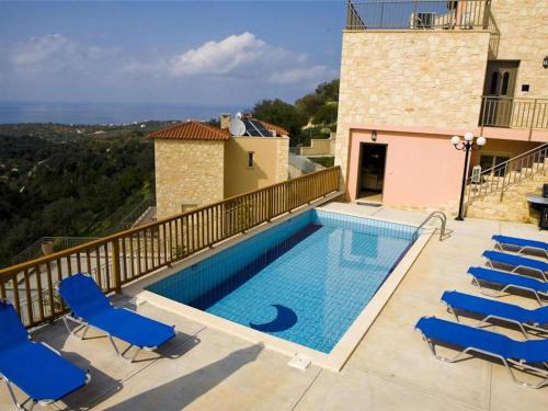 Adele House | Comfortable holiday house for 10 persons, with swimming pool