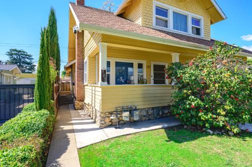 Alhambra Apartment | Comfortable Home Near LA with Full Kitchen & Laundry