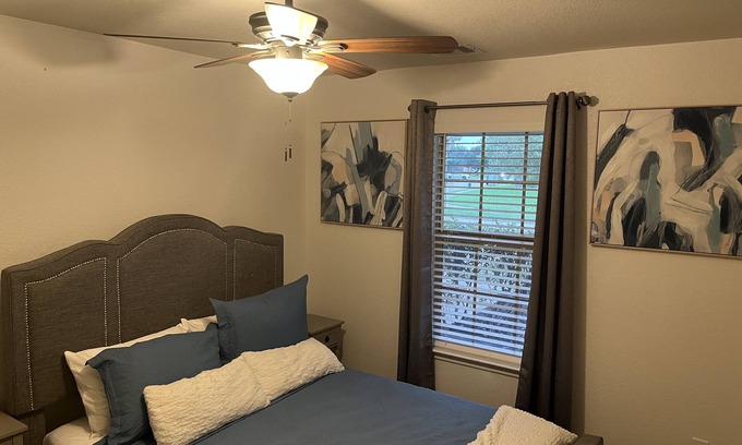 Houston House | Comfortable home near the Texas Medical Center & the Pearland Medical Center. n