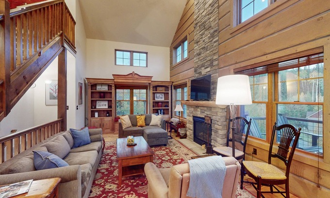 Rendezvous House | Comfortable home with gas fireplace, full kitchen, W/D & great views