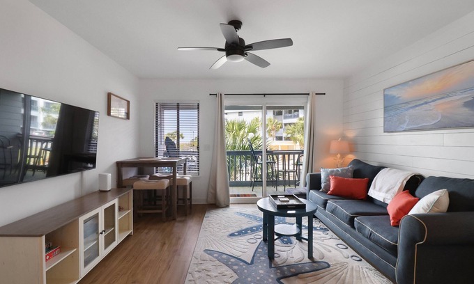 Tybee Island Condo | Comfortable, Modern Beach and Racquet Condo | Pool
