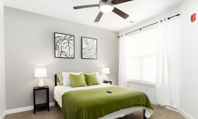 Draper Apartment | Comfortable Modern Apt. W/ Hot Tub and Gym