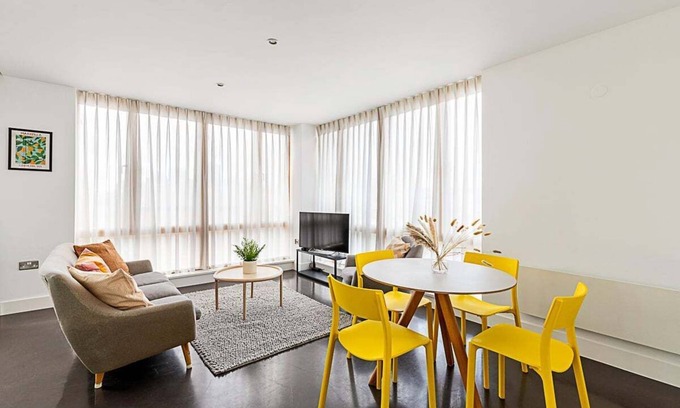 Shoreditch Apartment | Comfortable, Modern Flat in Shoreditch