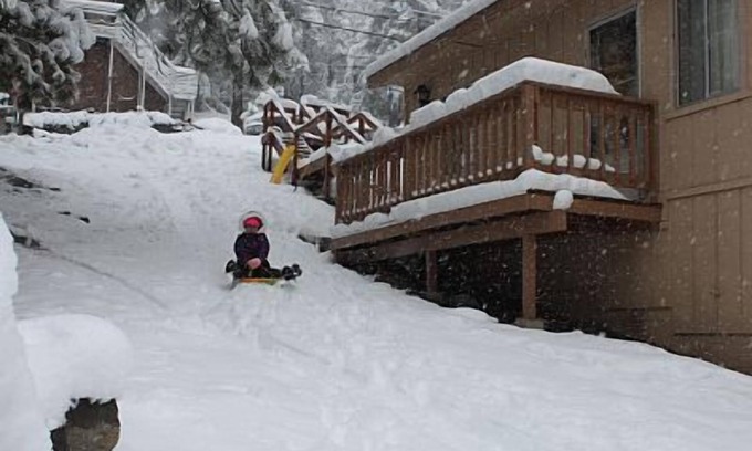 Wrightwood Cabin | Comfortable Mountain Retreat