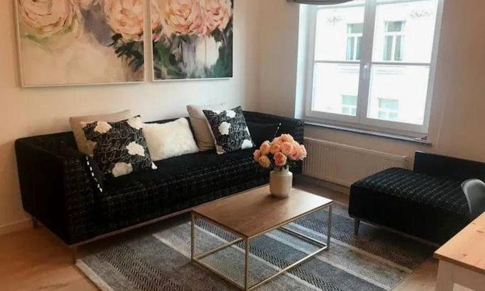 Nordend Apartment | Comfortable place with 1 doublebed and sofa