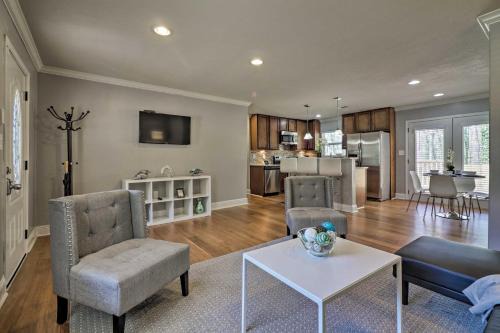 Church Street House | Comfortable Ranch Home - 5 Mi to Downtown Atlanta!