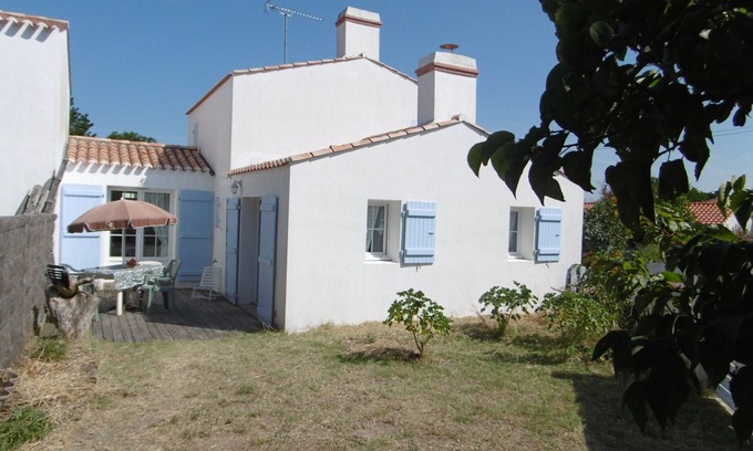 Barbatre House | Comfortable semi-detached house in Barbâtre near beach, up to 10 people