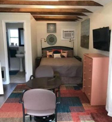 Freetown - Port Rico Apartment | Comfortable Tiny Home