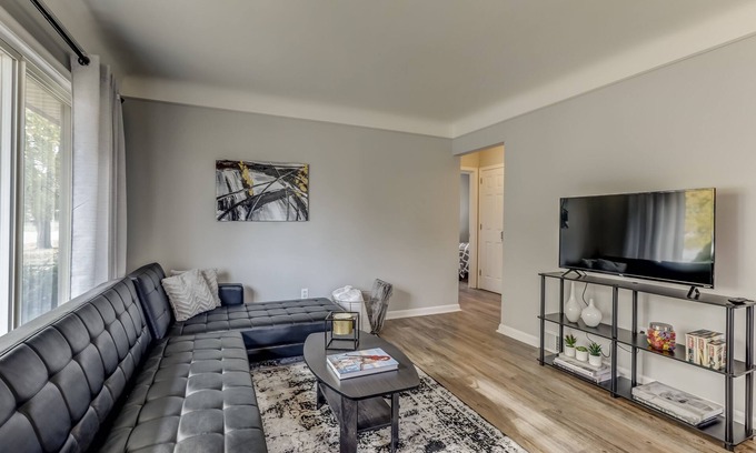 Dearborn Heights House | Comfortable Two Bedroom Remodel Near Everything