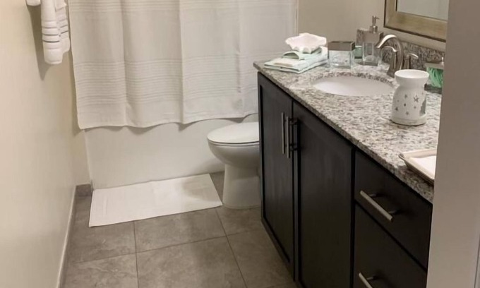 Doral House | Comfty Apartment close to an international Mall