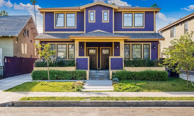 Mid City House | Comfy 4BR home near Korea Town