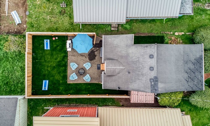 Rockaway Beach House | Comfy and Adorable, Dog Friendly Cottage is Near Town and Rockaway Beach!