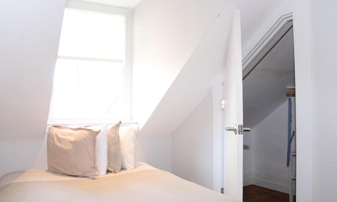 Beacon Hill Apartment | Comfy Beacon Hill Studio Great for Work Travel #13