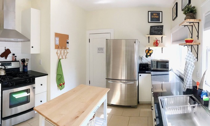 Santa Ana House | Comfy & Convenient - Well-equipped Kitchen - Pet friendly