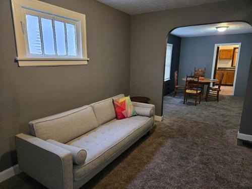 Cleveland Apartment | Comfy, Cozy 2BR Getaway