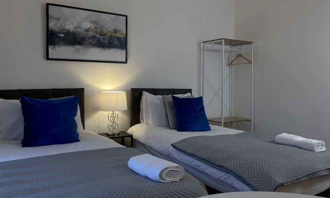 Feltham North House | Comfy double room close to Heathrow airport