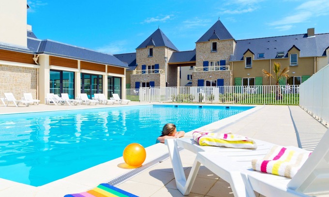 La Guymauviere-La Hulotais-La Bourelais House | Comfy House near the Centre | Private Entrance!