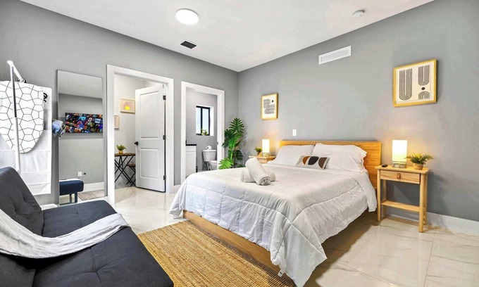 Allapattah Apartment | Comfy Studio W Beautiful Space!