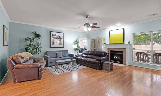 Fort Worth House | Comfy Warm Spacious 3BR Retreat ~ Fam/Group