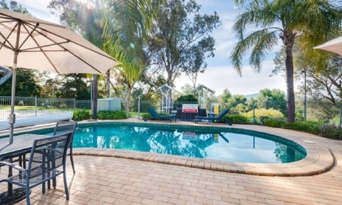 North Albury Hotel | Commercial Golf Resort
