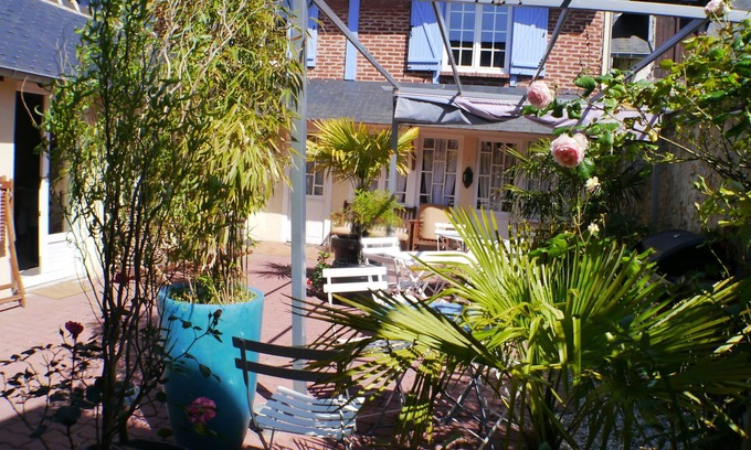 Villers-sur-Mer Cottage | Complete cottages 200m from the beach 18/20 people