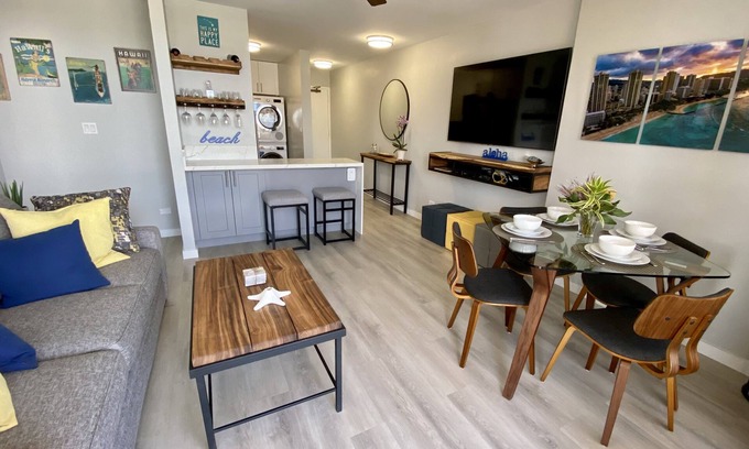 Waikiki Condo | Completely Remodeled Waikiki Condo - Walk to Beach, Shopping & Restaurants