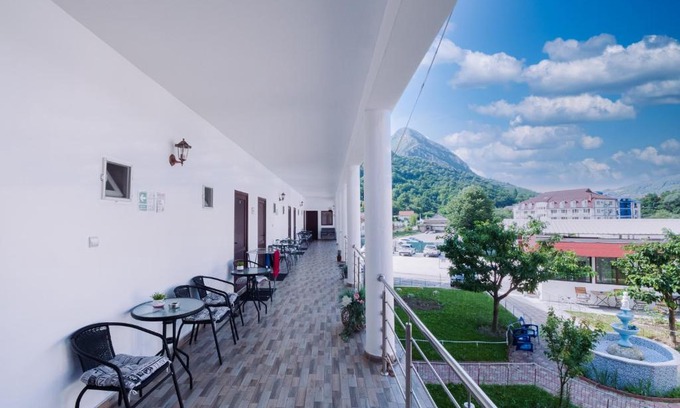 Baile Herculane House | Complex Stoican