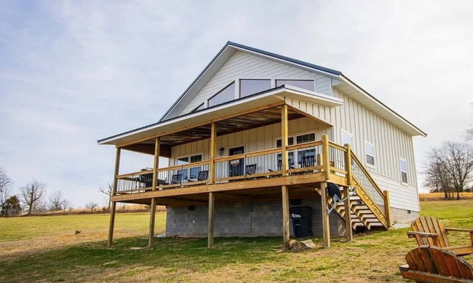 Compton House | Compton Cabin ⭐ Views & Wi-Fi near Buffalo River