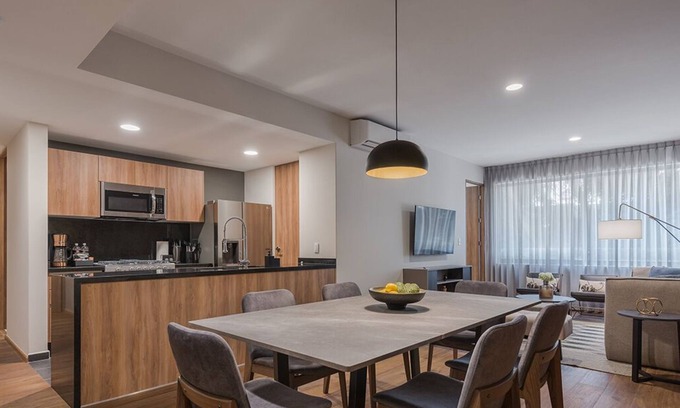 La Condesa Apartment | CONDESA- Spacious Apt Live/Work 2BR 2BA 5pax