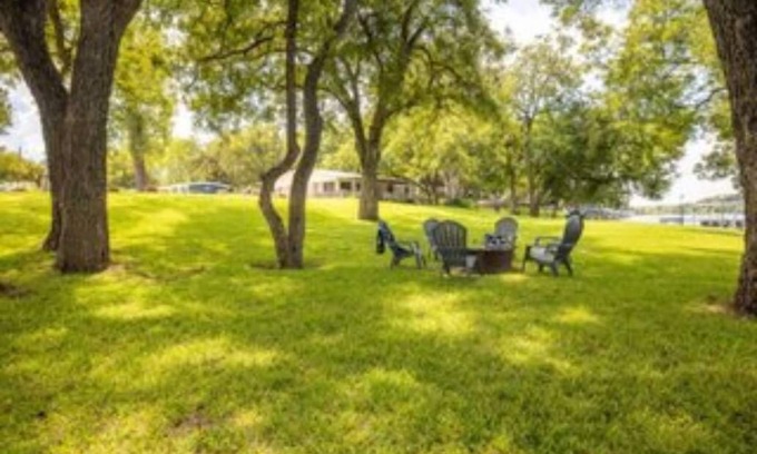 Buchanan Dam Condo | Condo 14, Beautiful Lake View
