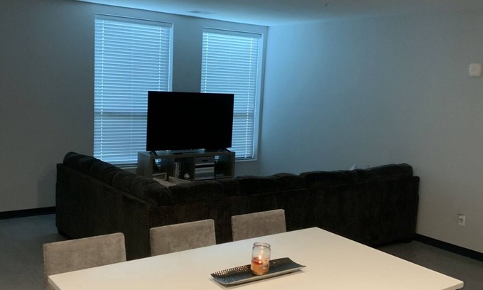 West Allis Apartment | Condo Apartment