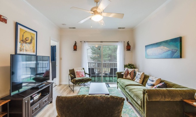 Rehoboth Beach Apartment | Condo La Ballena-Central 2 BR/2 bath