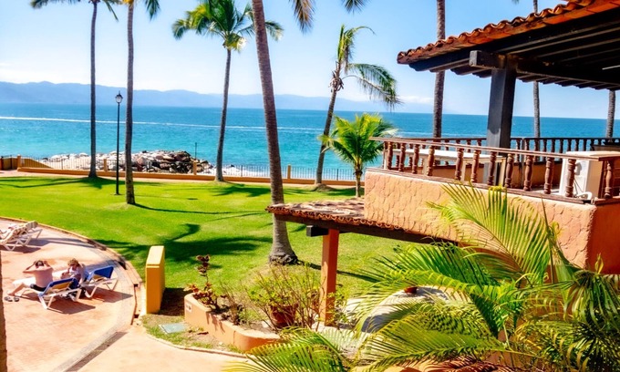 South Hotel Zone Apartment | Condo Los Tules 15-122 by Kivoya