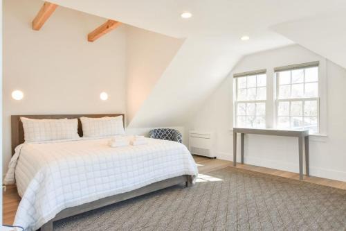 Provincetown House | Condo w Beach Access & Water Views
