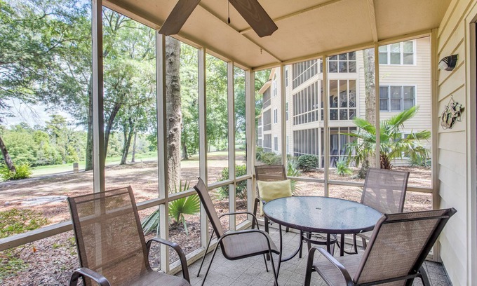 Sea Trail Condo | Condo w/Golf Course Views < 1 Mi to Sunset Beach!