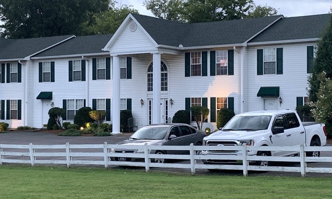Shelbyville Condo | Condo with 1 minute walk to Walking Horse Celebration grounds