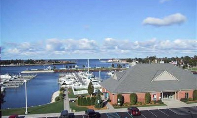 Ludington Condo | Condo with Harbor View and walking distance to Downtown Ludington!