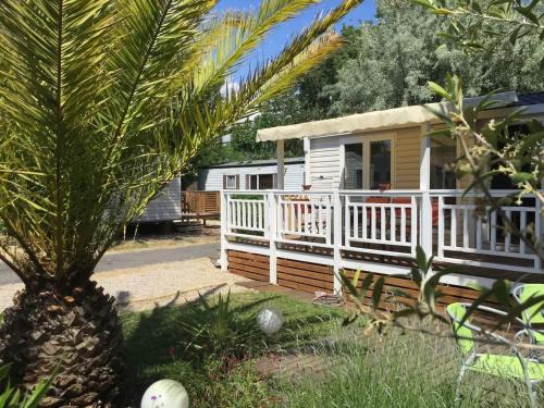 Vias House | Confortable bungalow proche de Vias avec piscine partagée