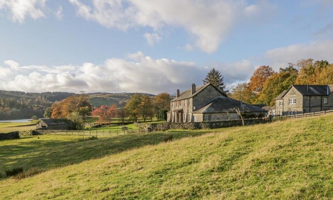 Near Sawrey House | Coniston